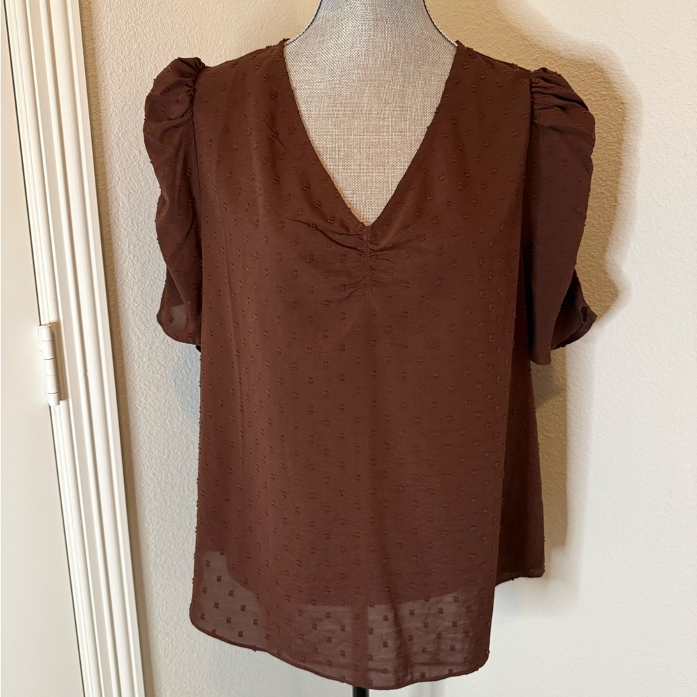 EVERLEIGH Ruched Sleeve Swiss Dot Blouse | M